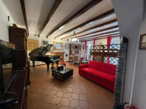 Musicians Mansion Apartment